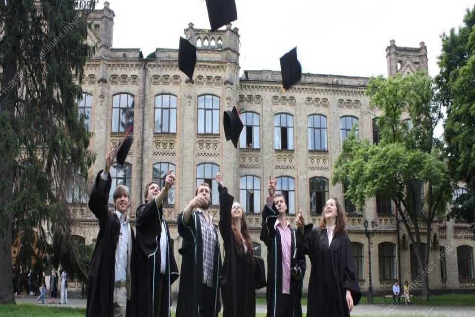   大专生花15万镀金海外硕士，学历造假事件揭开真相！